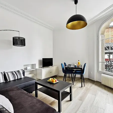 Bnbnova - 2br - Eiffel Tower & Grenelle Apartment